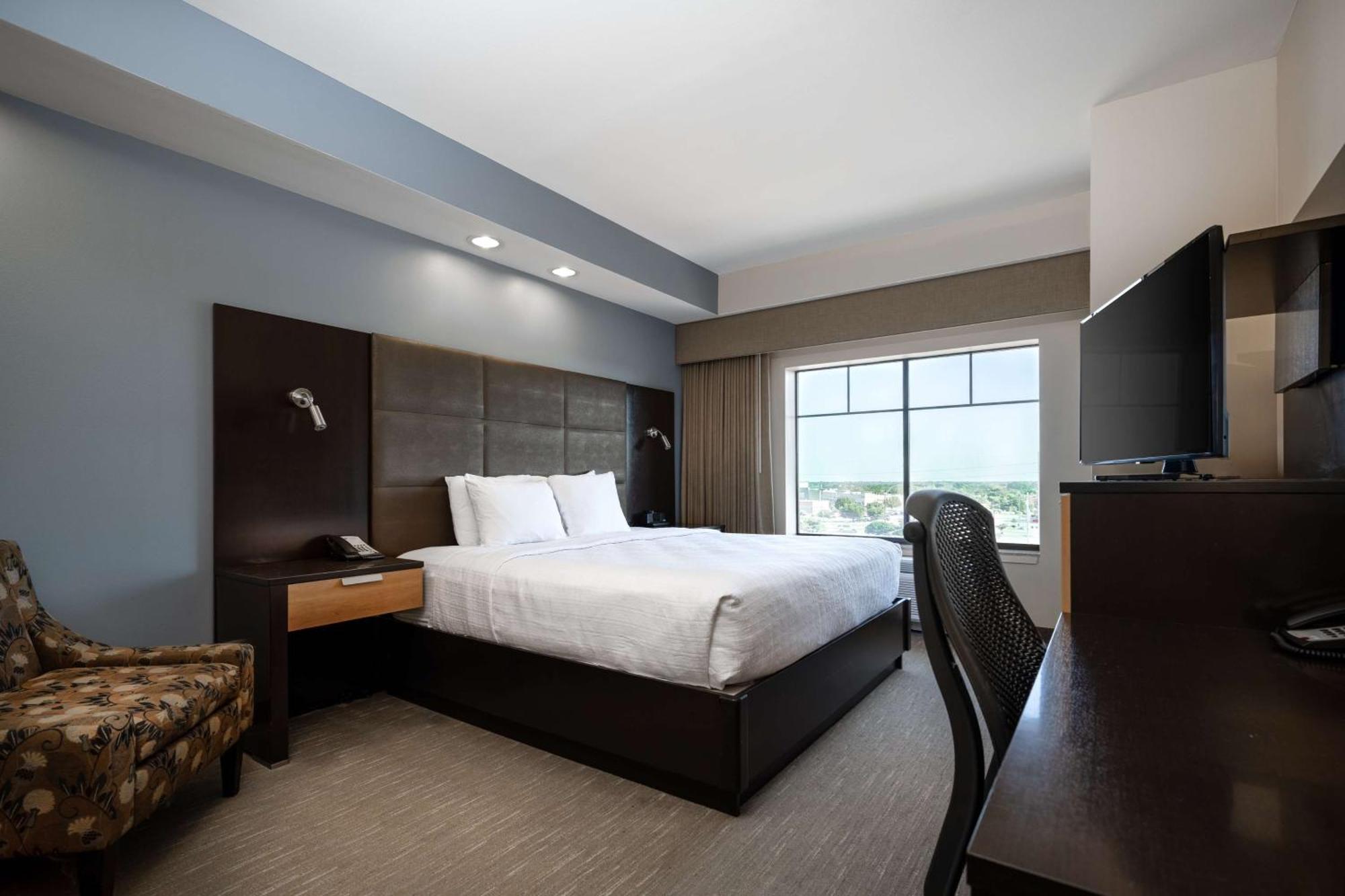 Best Western Premier Bryan College Station Exterior photo