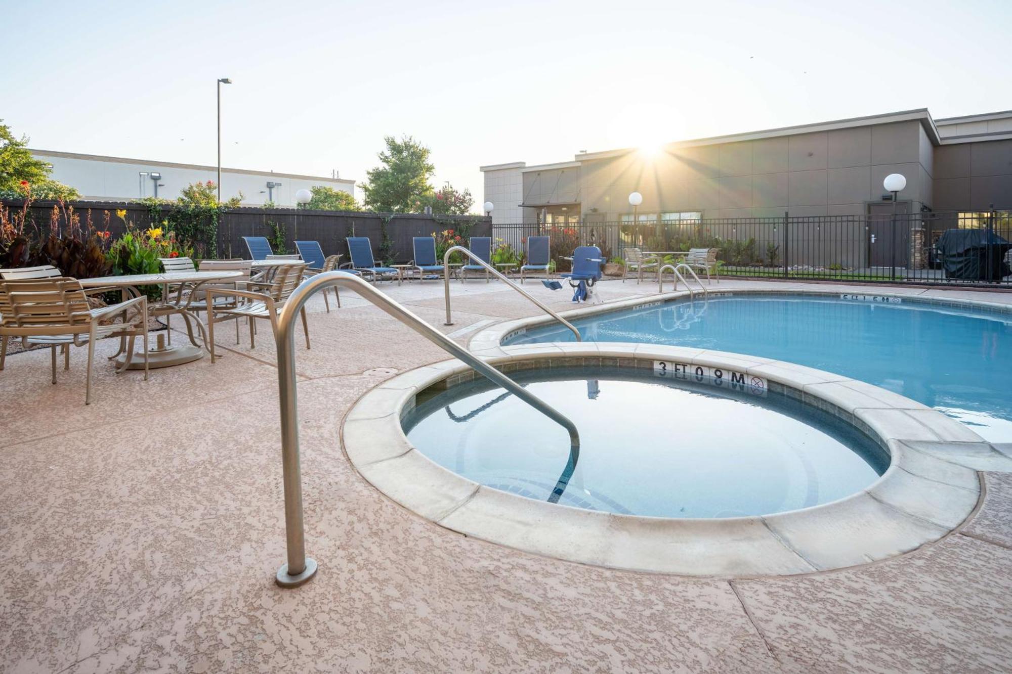 Best Western Premier Bryan College Station Exterior photo
